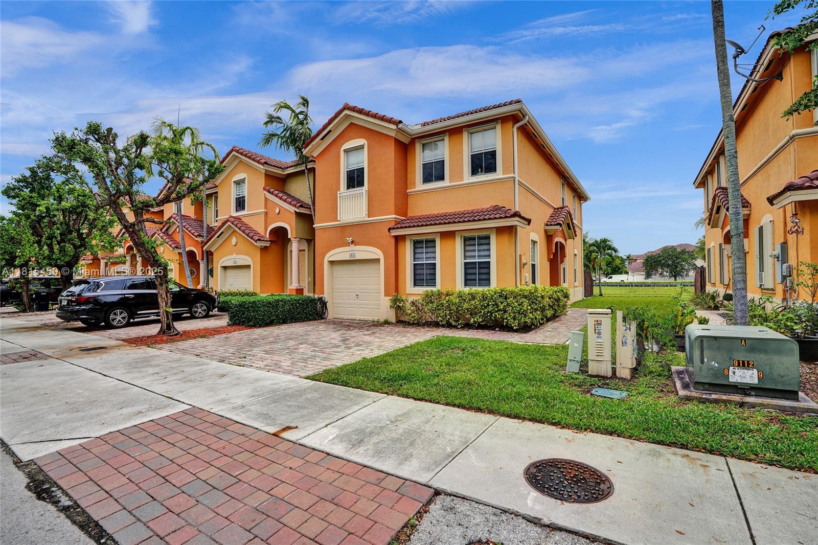 8495 SW 165th Pl, Miami, Florida image 2