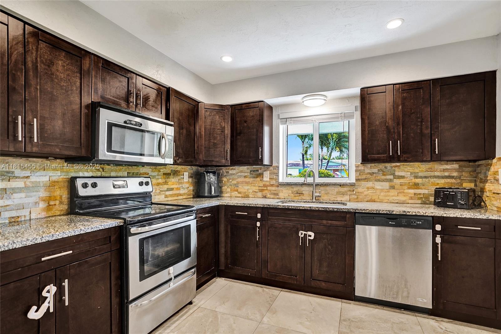 1083 SW 25th Pl, Boynton Beach, Florida image 7