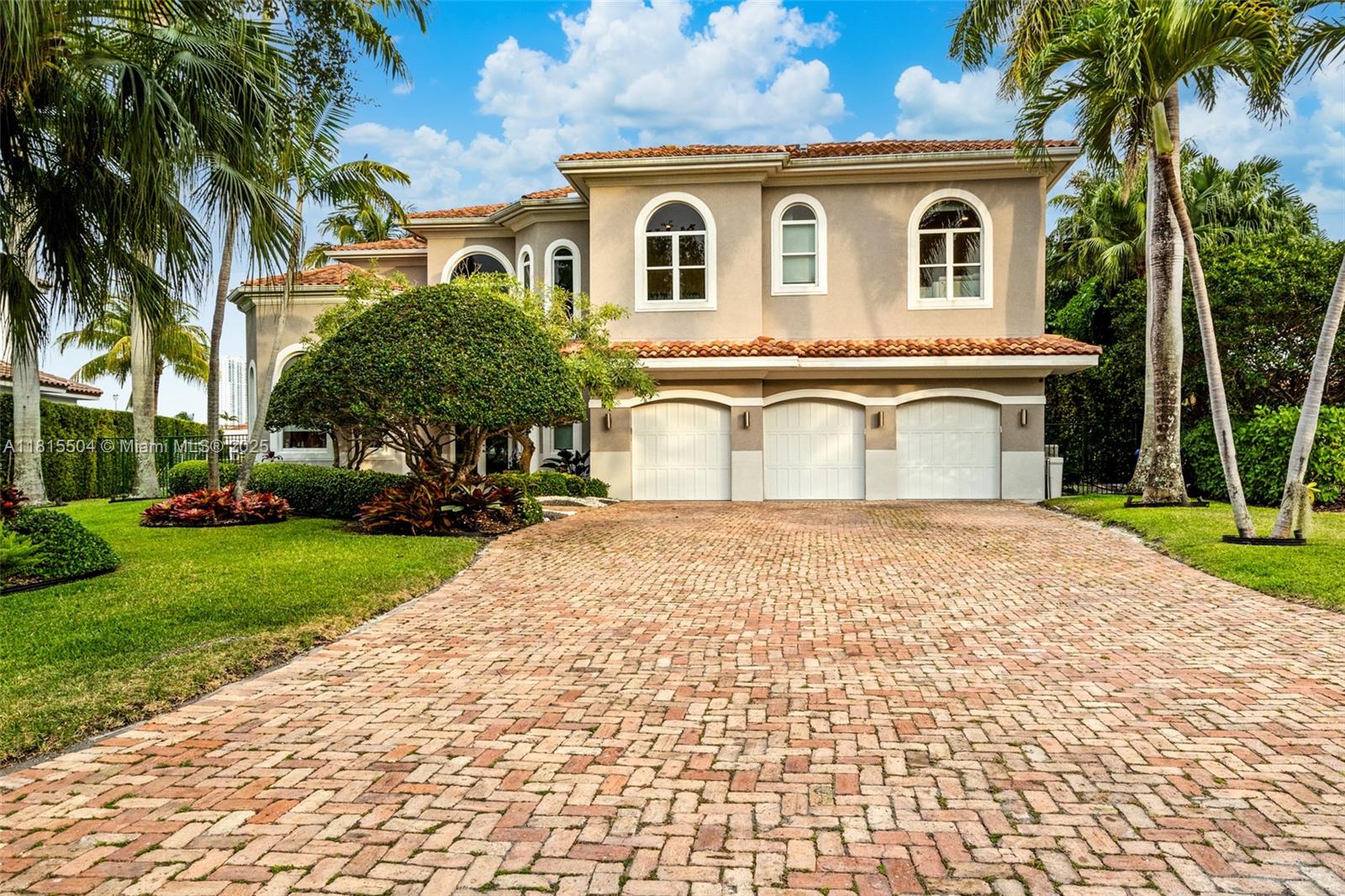 1260 Harbor Ct, Hollywood, Florida image 2