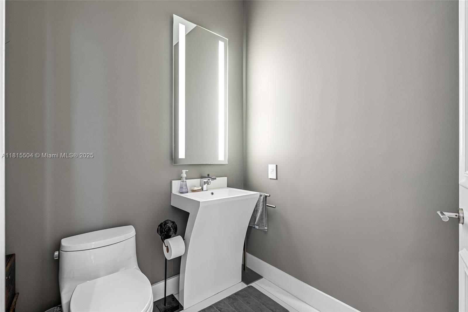 1260 Harbor Ct, Hollywood, Florida image 41