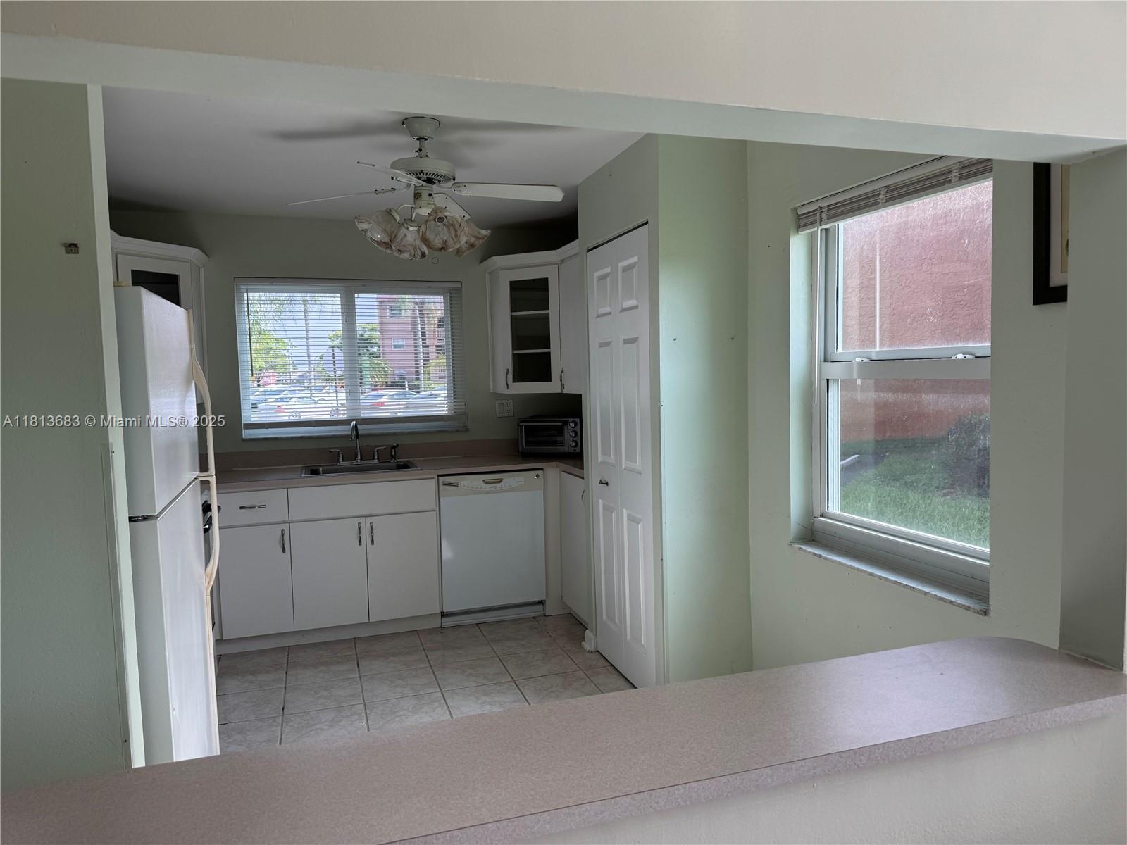 9721 Sunrise Lakes Blvd #101, Sunrise, Florida image 3