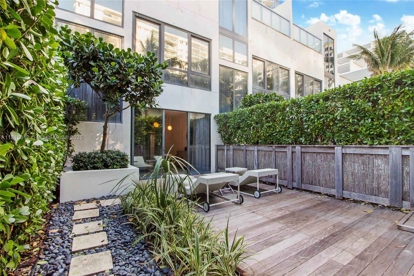 2201 Collins Ave #BUNGALOW 3, Miami Beach, Florida image 1