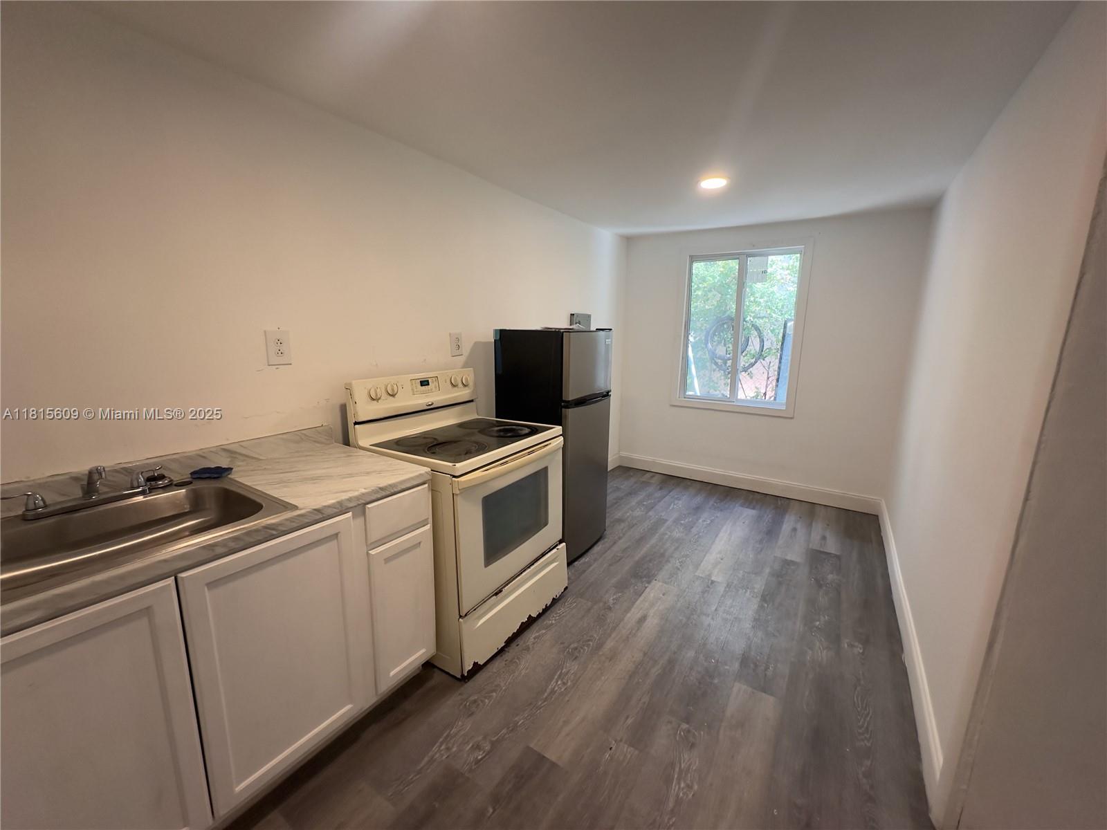 Property photo # 2