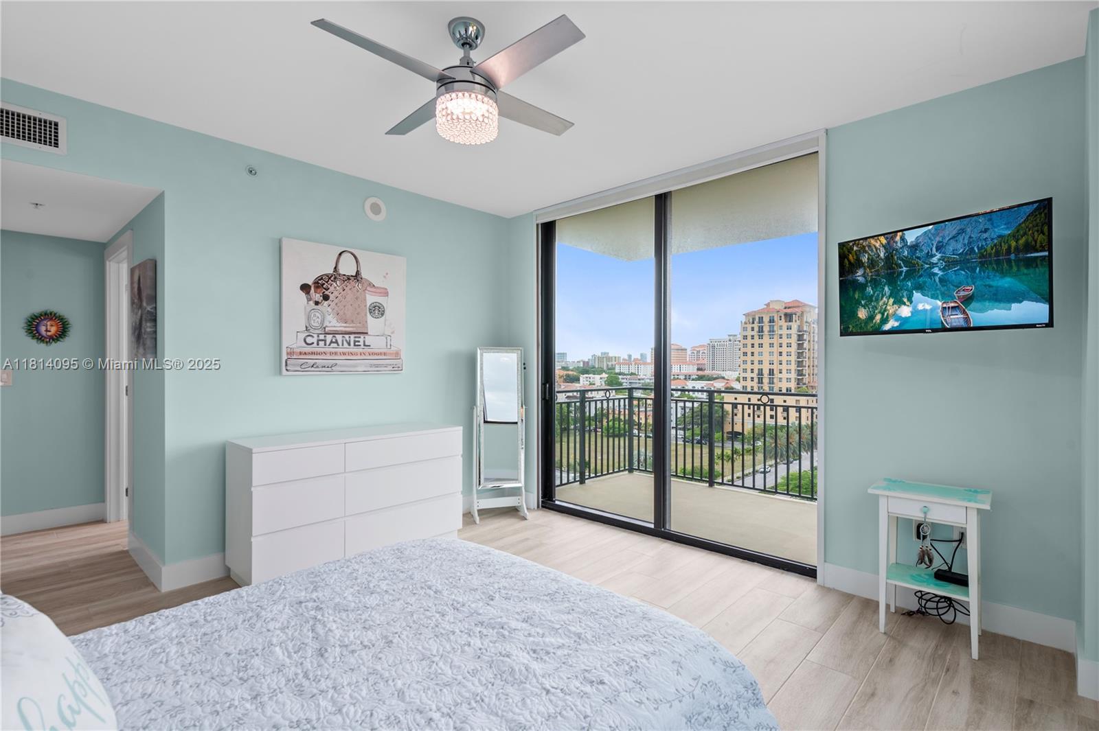 1300 Ponce De Leon Blvd #1009, Coral Gables, Florida image 8