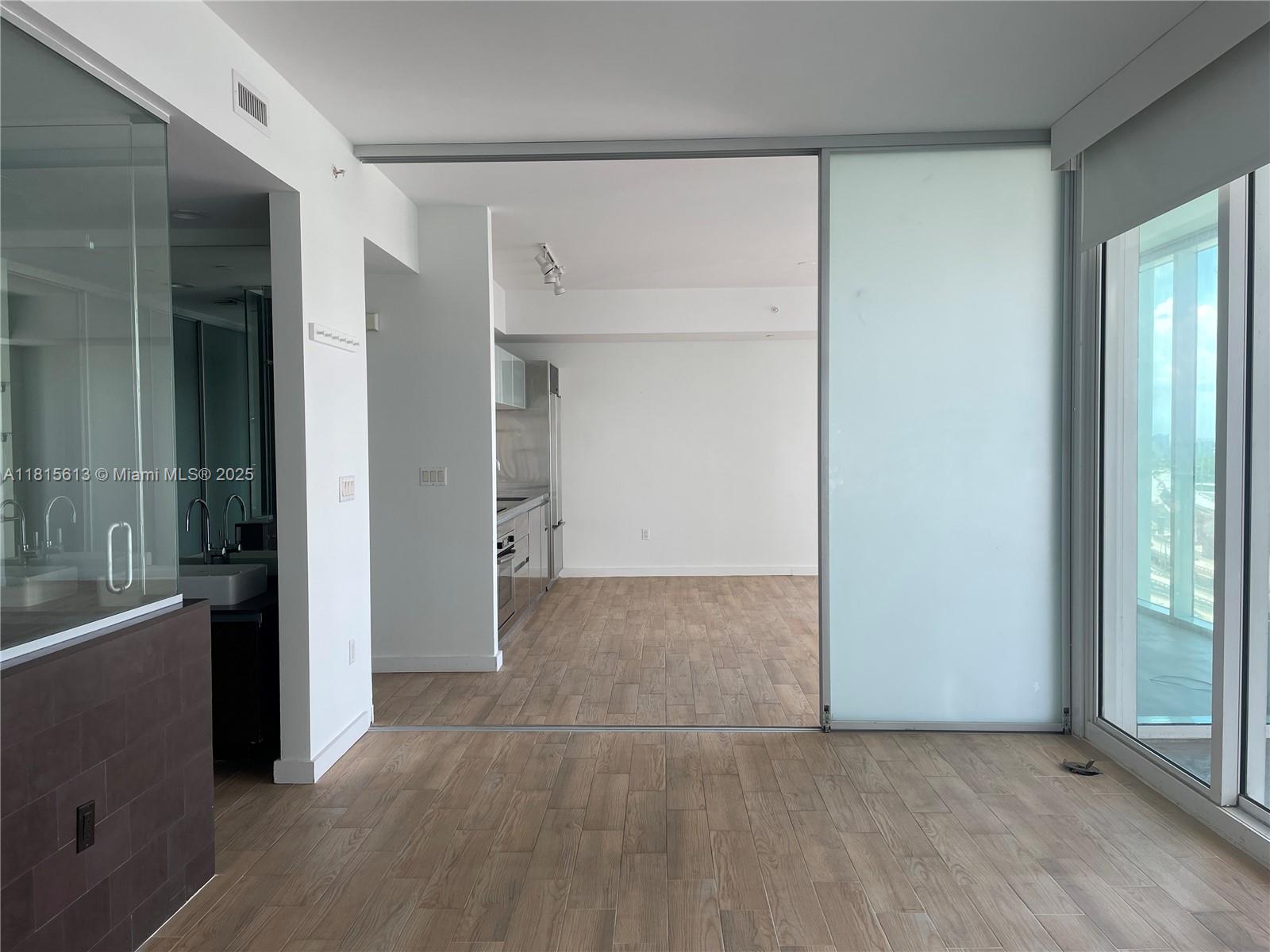 1040 Biscayne Blvd #1105, Miami FL 33132