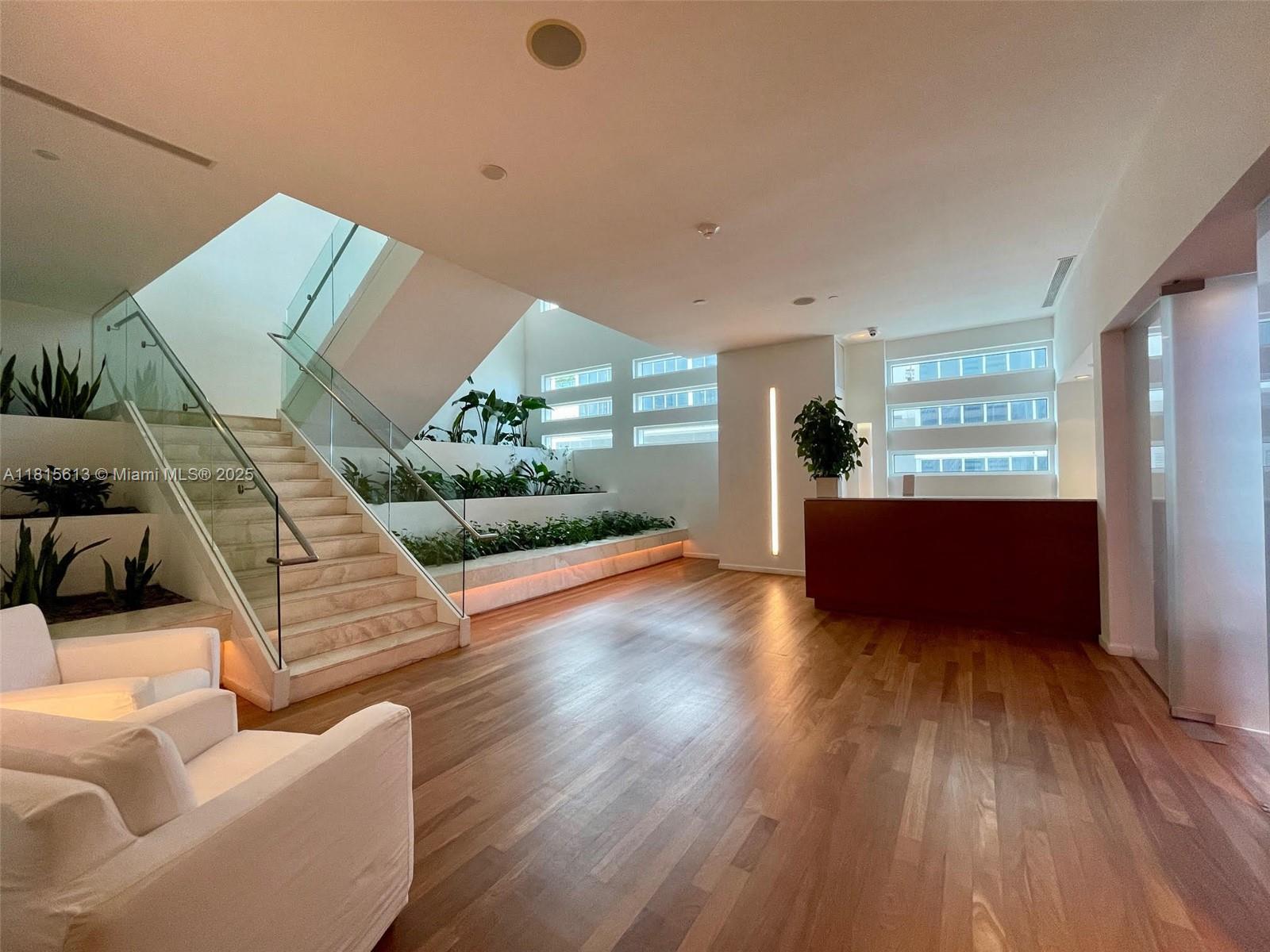 1040 Biscayne Blvd #1105, Miami FL 33132