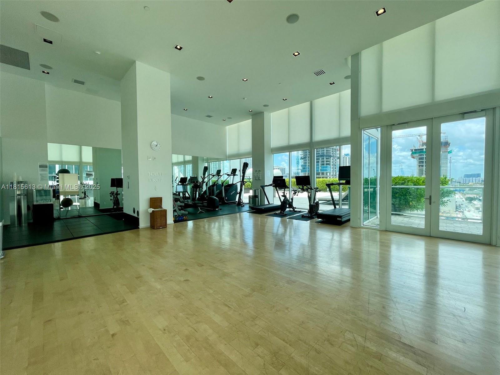1040 Biscayne Blvd #1105, Miami FL 33132