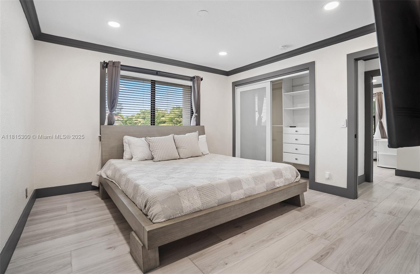 Property photo # 4