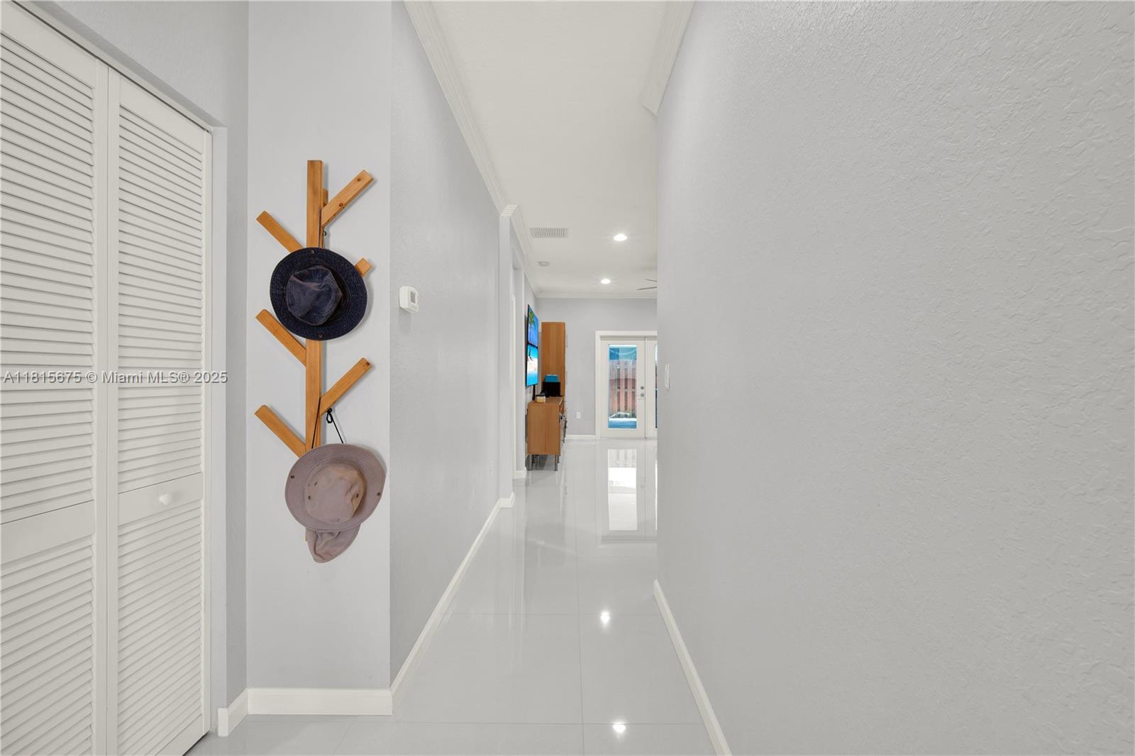 3456 NE 2nd St, Homestead, Florida image 6