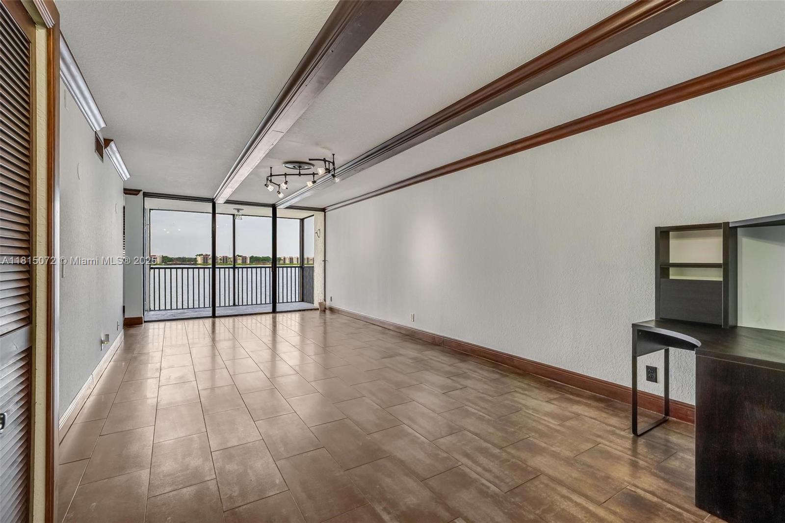 106 Lake Emerald Dr #210, Oakland Park, Florida image 4