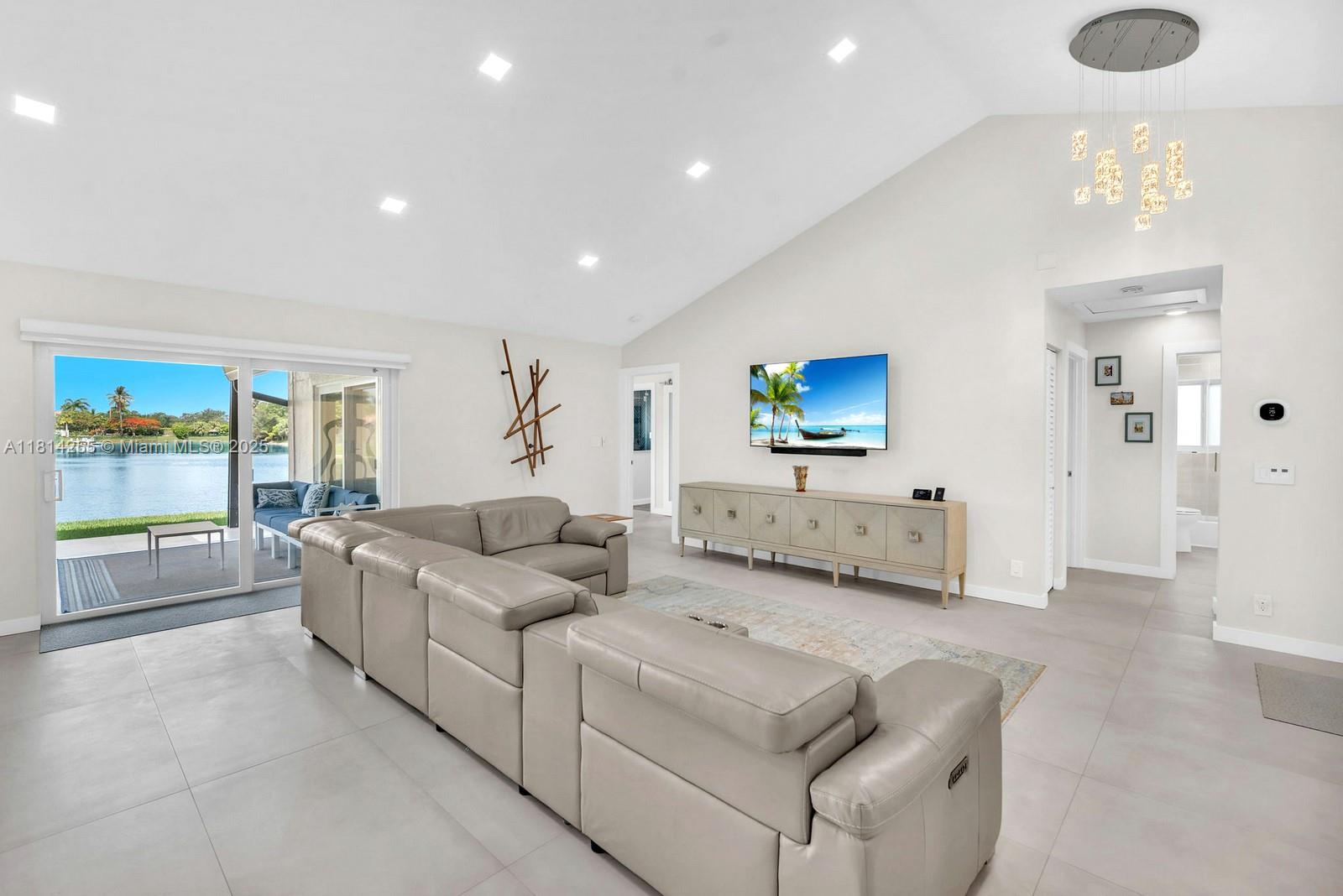 1240 NW 161st Ave, Pembroke Pines, Florida image 9