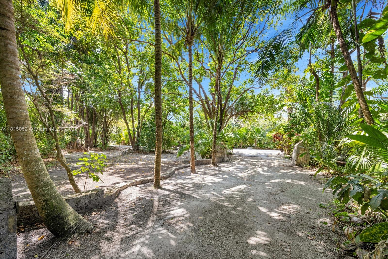 10005 Snapper Creek Rd, Coral Gables, Florida image 5