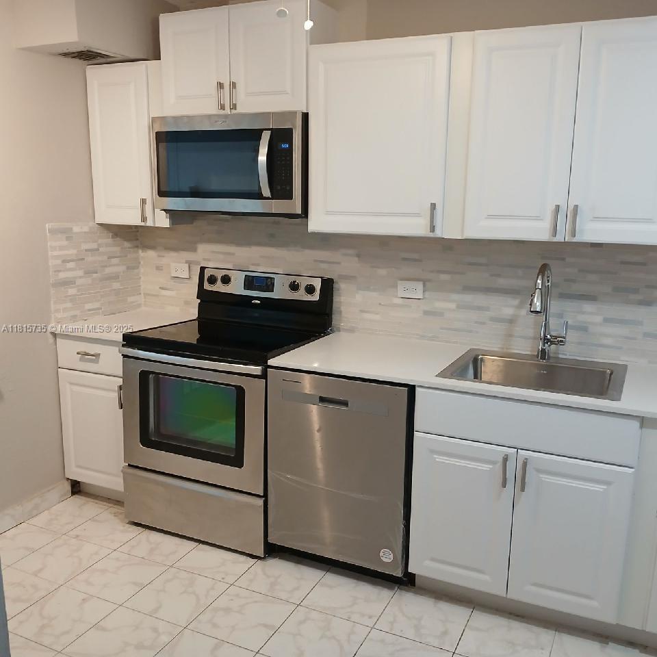 20505 E Country Club Dr #138, Aventura, Florida image 23