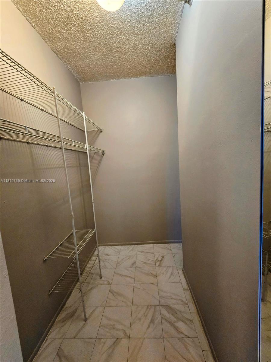 20505 E Country Club Dr #138, Aventura, Florida image 33