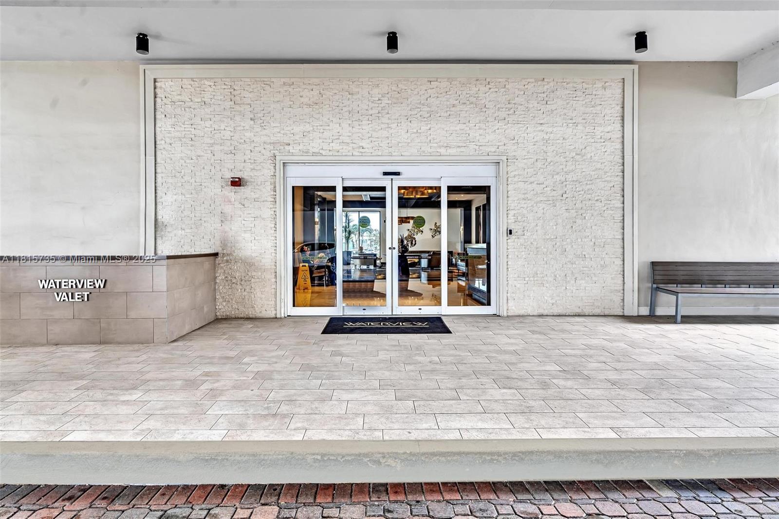 20505 E Country Club Dr #138, Aventura, Florida image 4