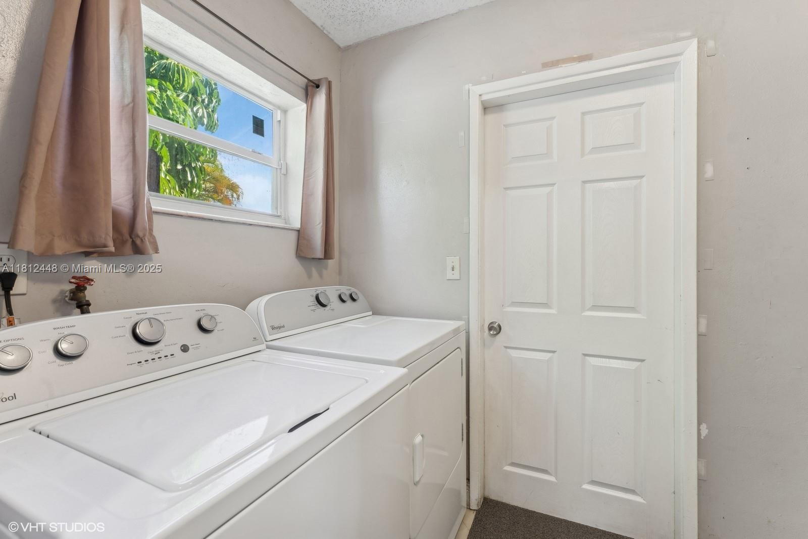 1831 SW 42nd Ter, Fort Lauderdale, Florida image 15