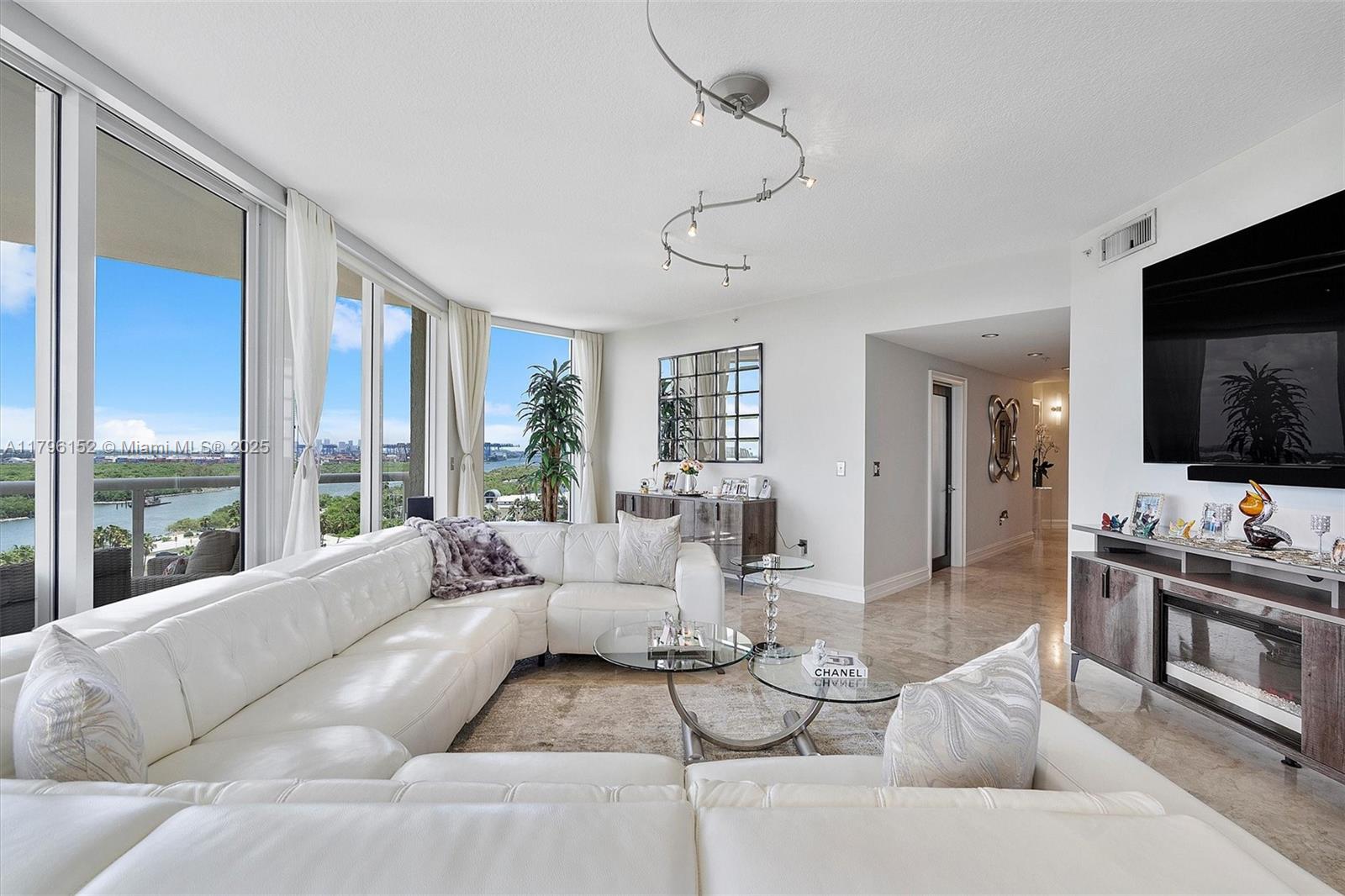 6051 N Ocean Dr #1102, Hollywood, Florida image 8