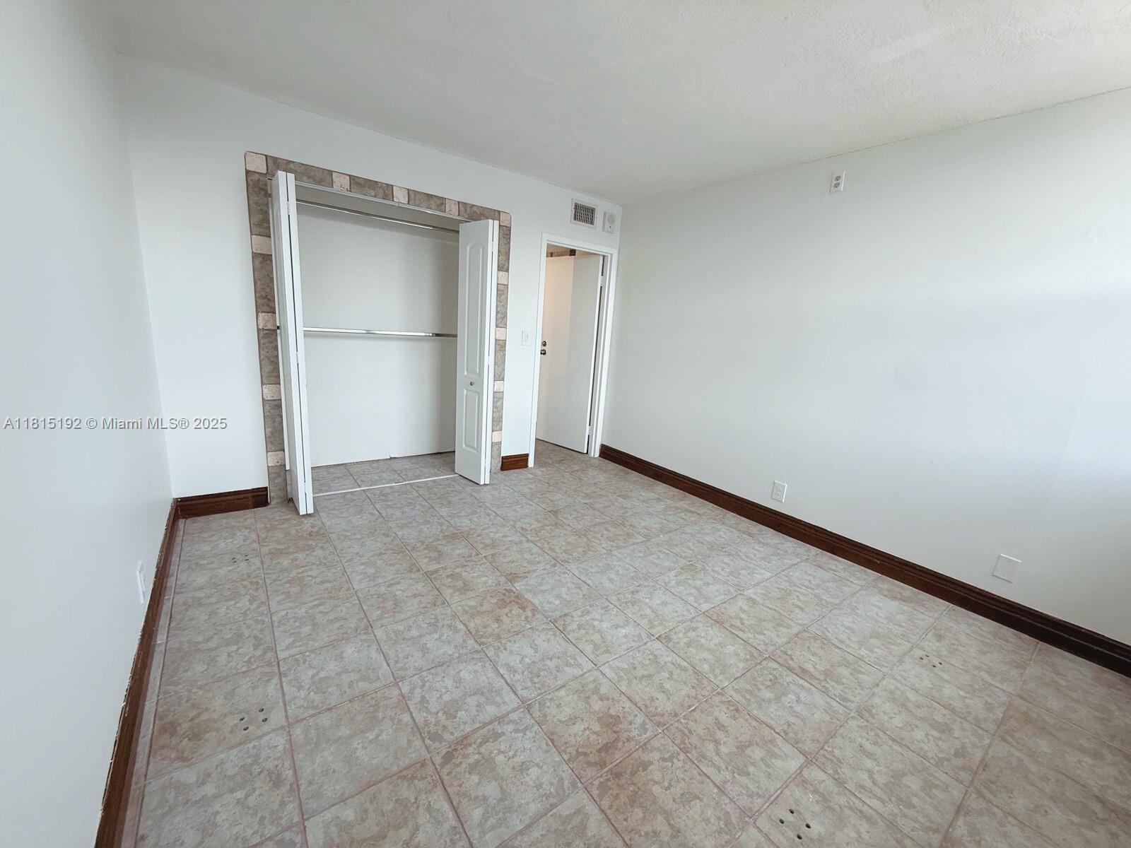 16570 NE 26th Ave #6B, North Miami Beach, Florida image 11