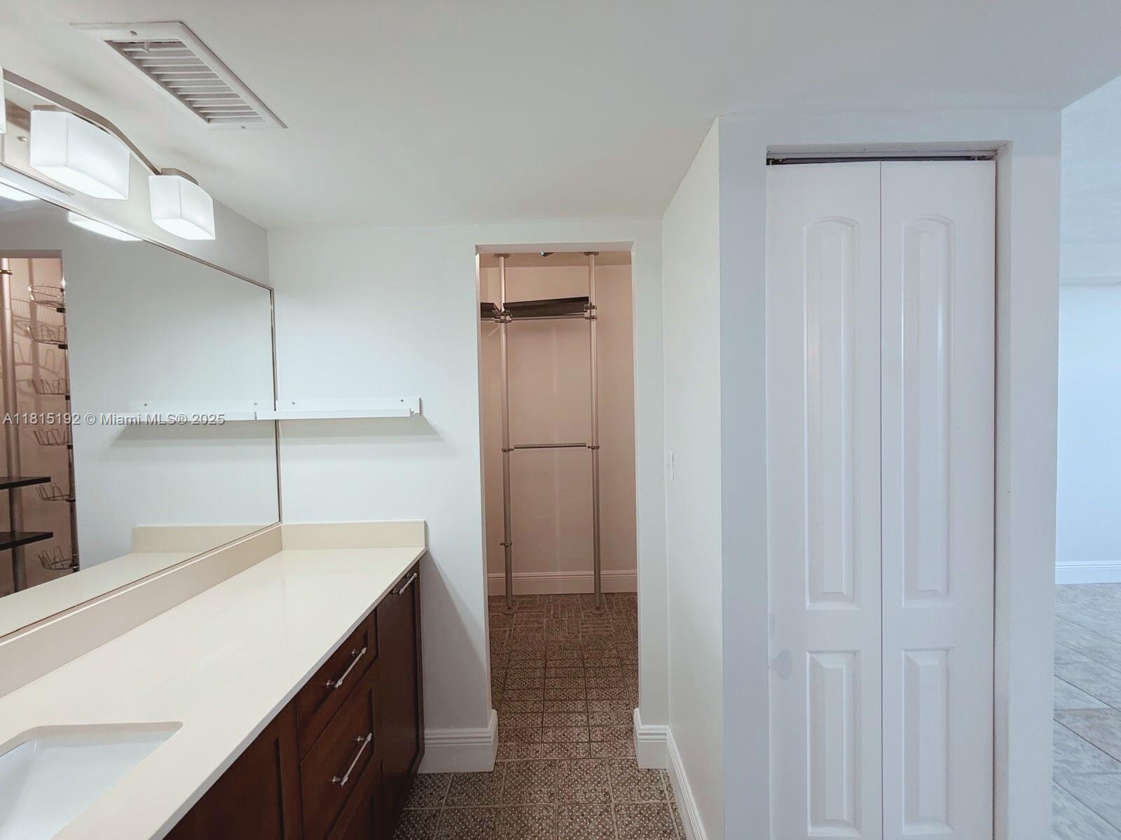 16570 NE 26th Ave #6B, North Miami Beach, Florida image 16
