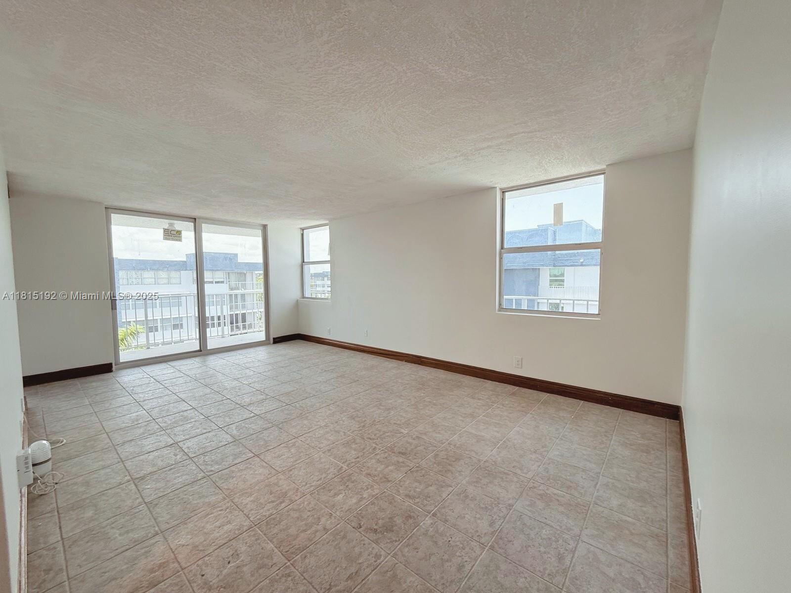 16570 NE 26th Ave #6B, North Miami Beach, Florida image 5