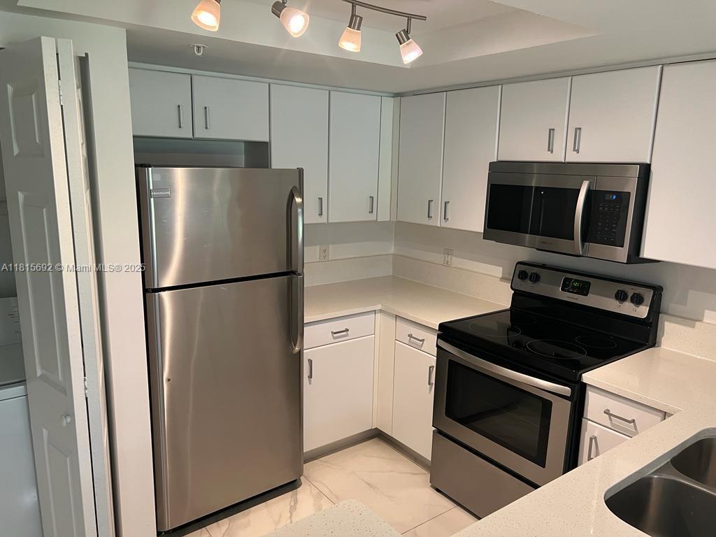 4151 N Haverhill Rd #1506, West Palm Beach, Florida image 13