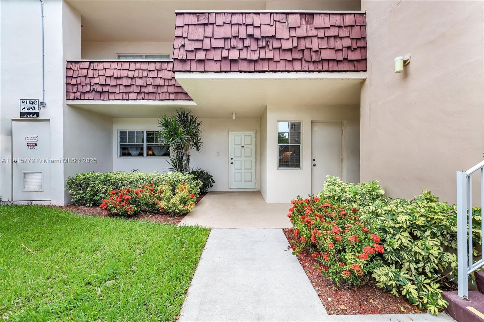 3301 S Palm Aire Dr #106, Pompano Beach, Florida image 3