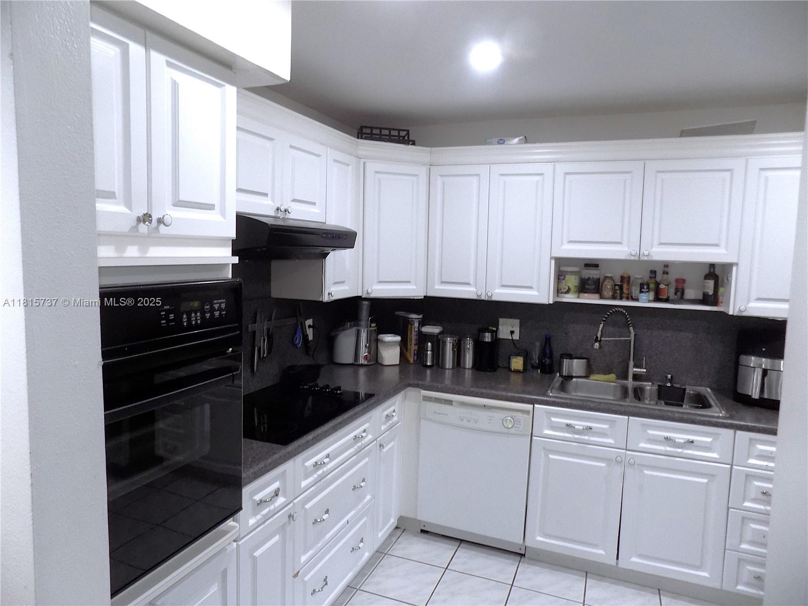 Residential, Weston, Florida image 1
