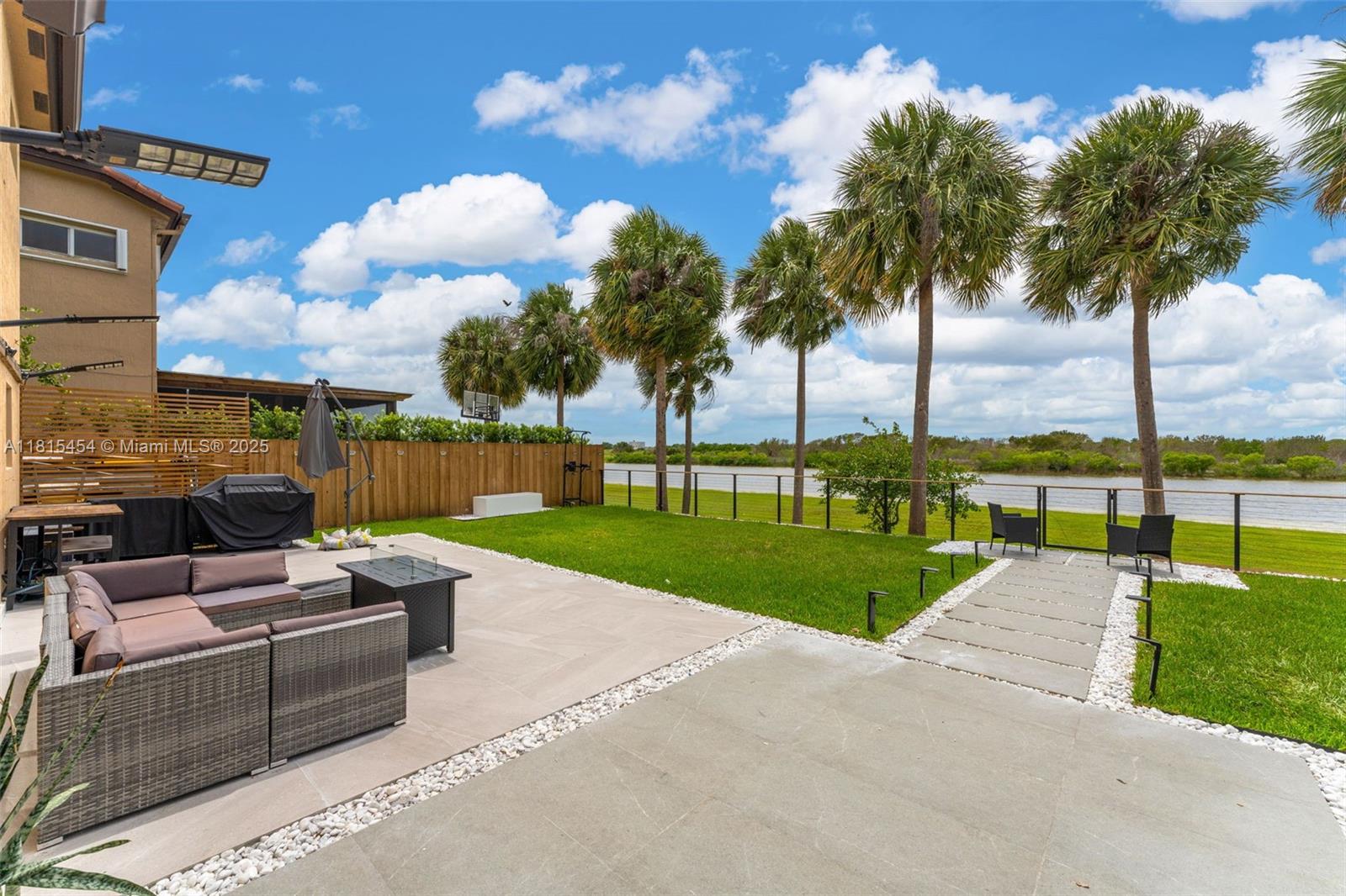 22618 SW 94th Path, Cutler Bay, Florida image 29
