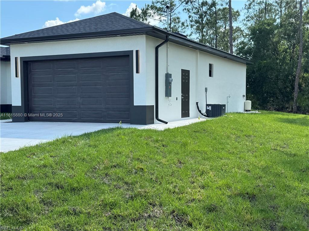 2607 E 13th St, Lehigh Acres, Florida image 4