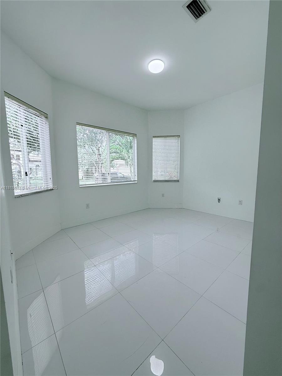 1940 SE 21st Ct, Homestead, Florida image 3