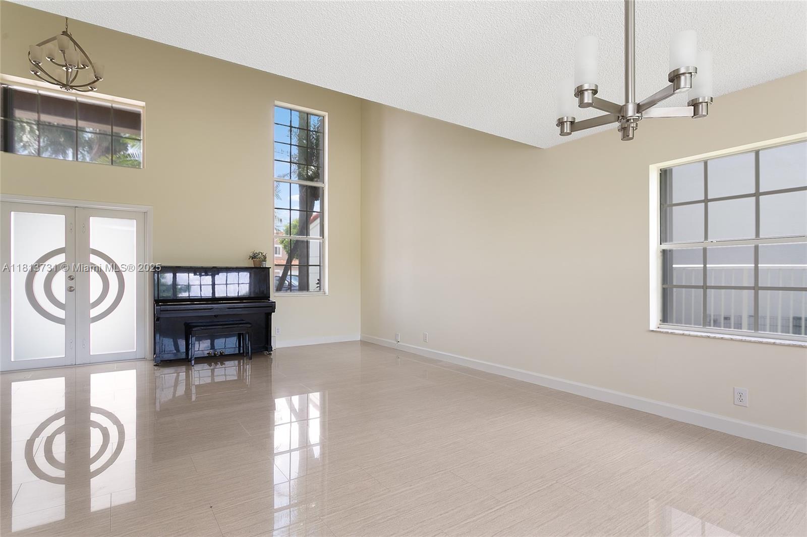 210 Somerset Way, Weston, Florida image 9