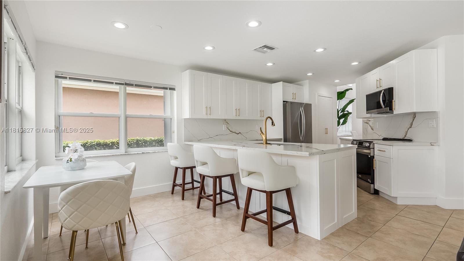 1981 NW 171st Ave, Pembroke Pines, Florida image 17
