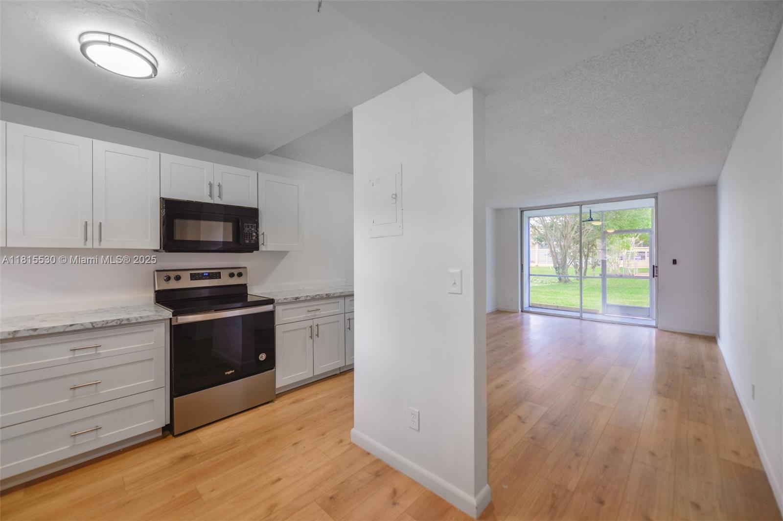 9601 Sunrise Lakes Blvd #106, Sunrise, Florida image 10