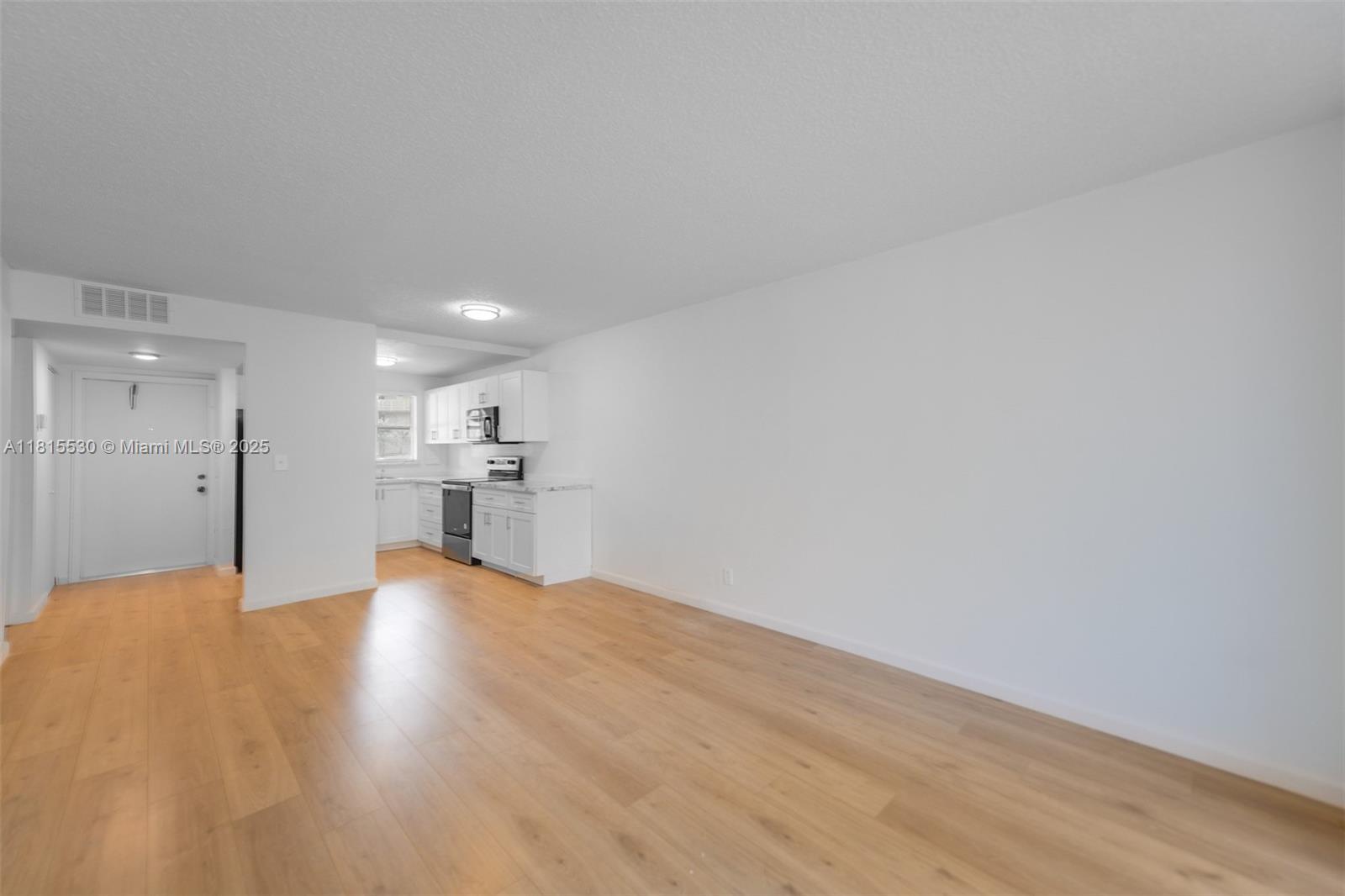 9601 Sunrise Lakes Blvd #106, Sunrise, Florida image 3