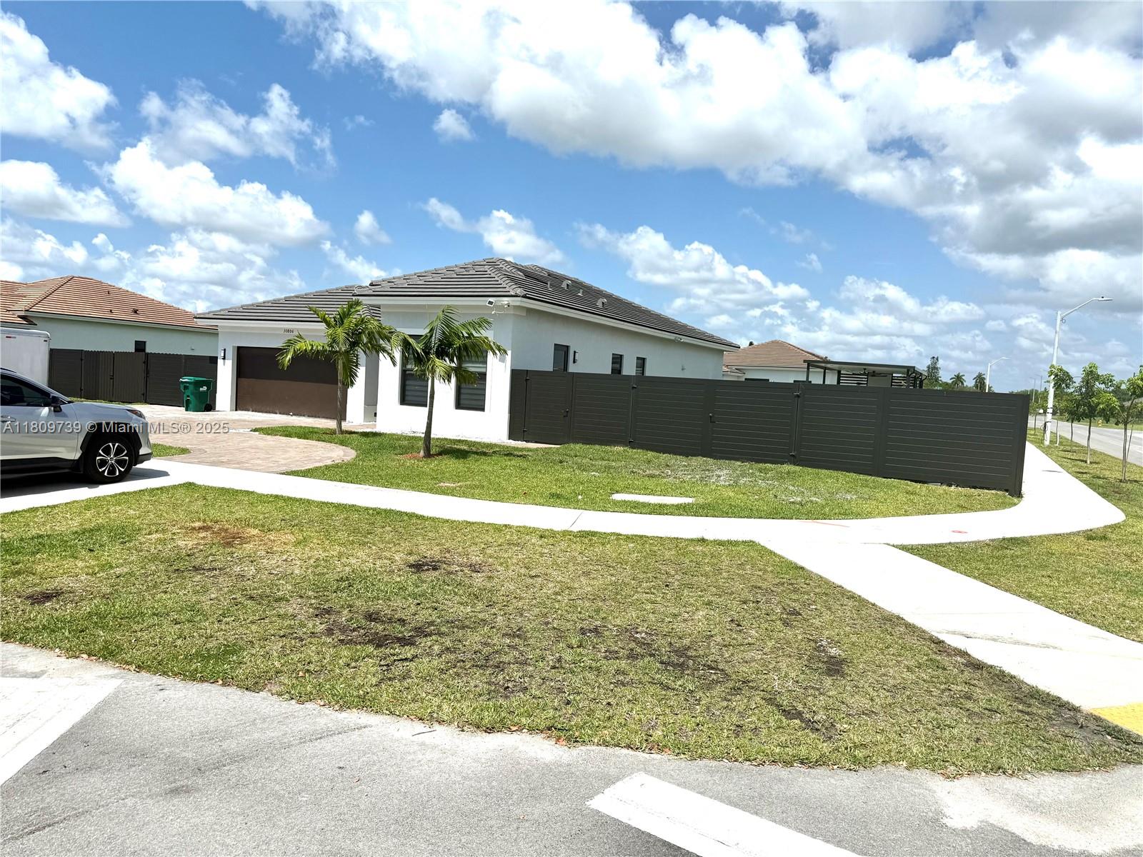 30806 SW 192nd Ave, Homestead, Florida image 2