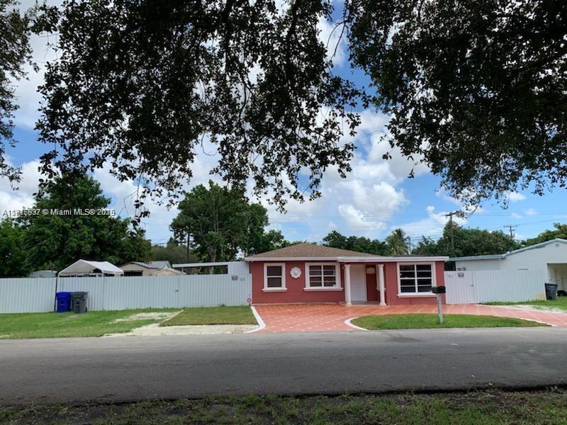 6309 Wiley St, Hollywood, Florida image 2