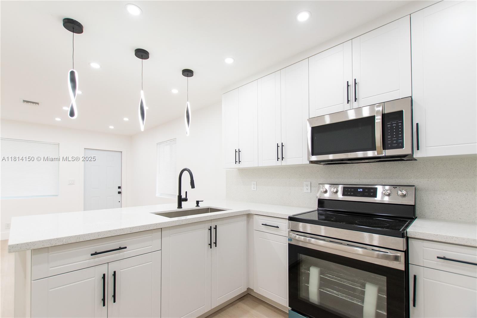 1336 NW 6th Ave, Fort Lauderdale, Florida image 12