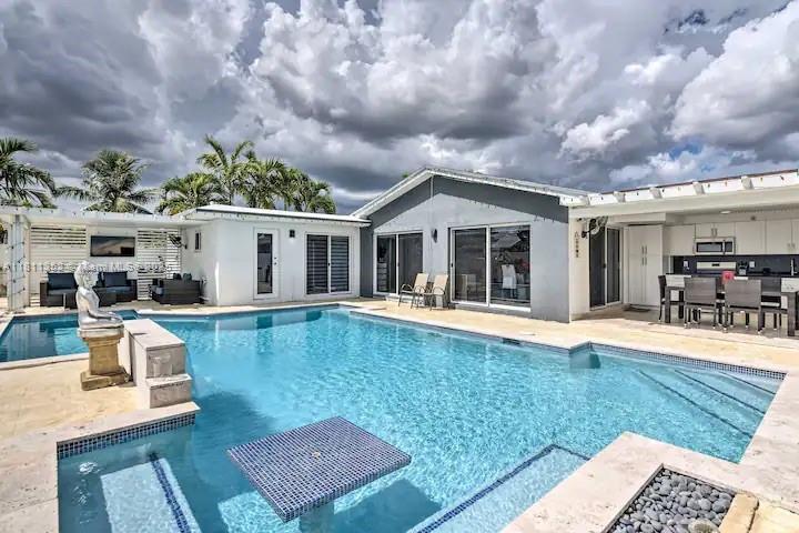 8031 W 14th Ct, Hialeah, Florida image 1