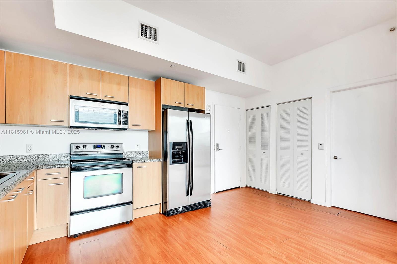 Property photo # 9
