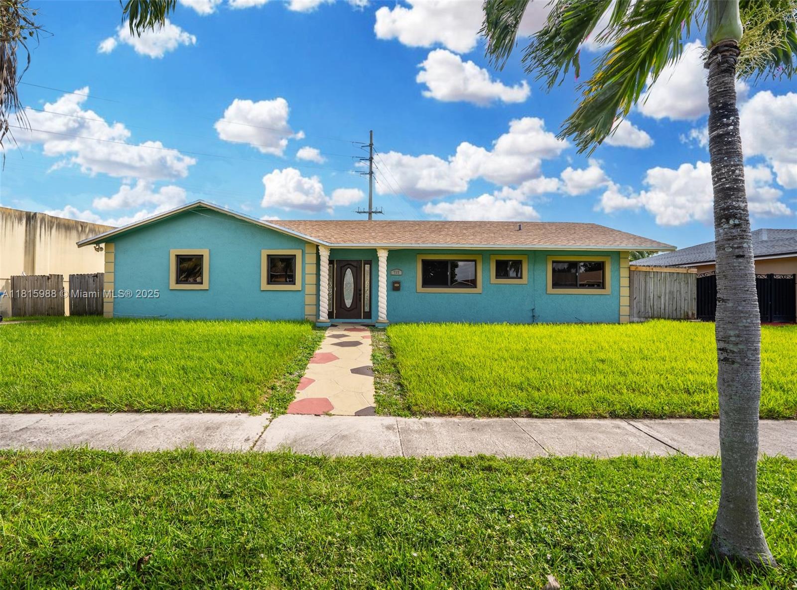 722 NW 170th St, Miami Gardens, Florida image 1