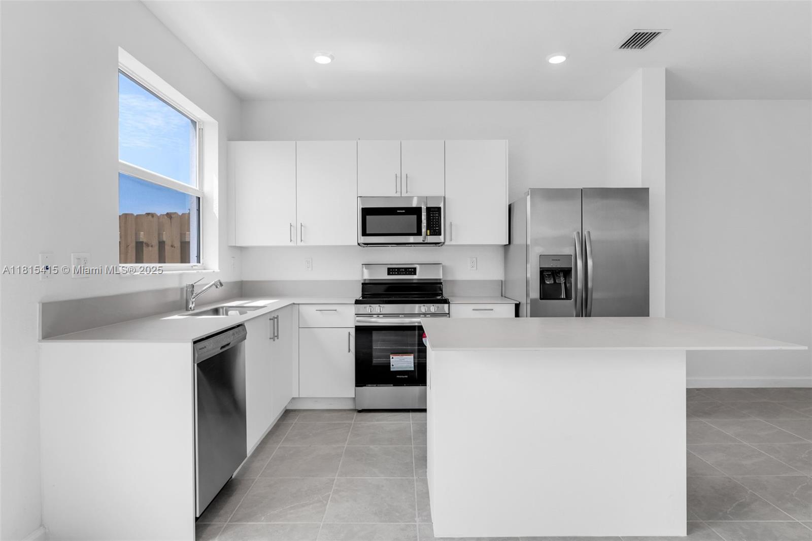 Property photo # 8