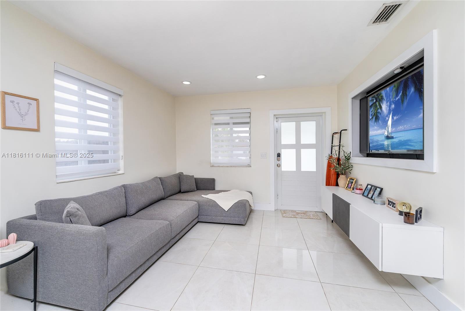 220 E 62nd St, Hialeah, Florida image 7