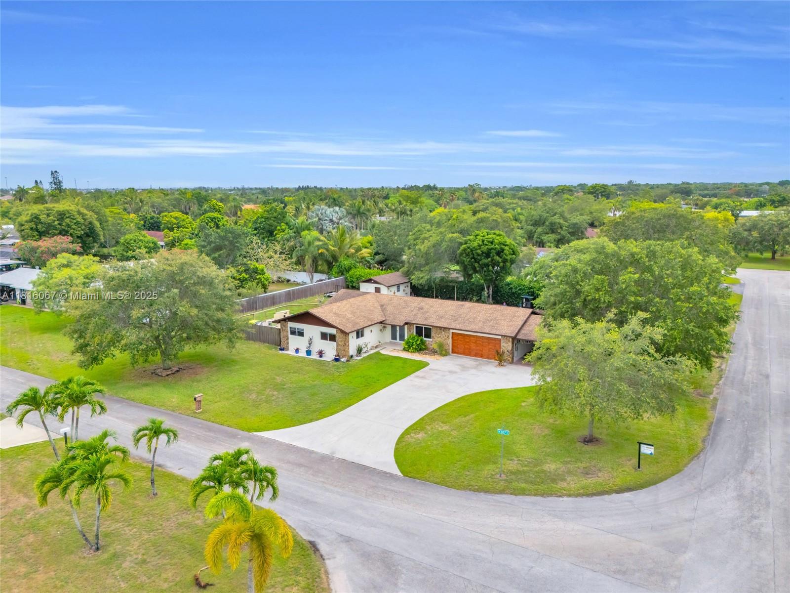 19520 SW 307th St, Homestead, Florida image 4