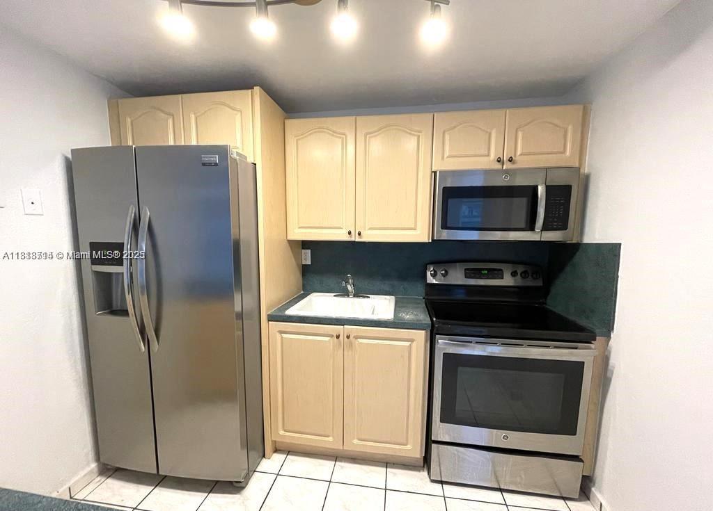 Property photo # 2