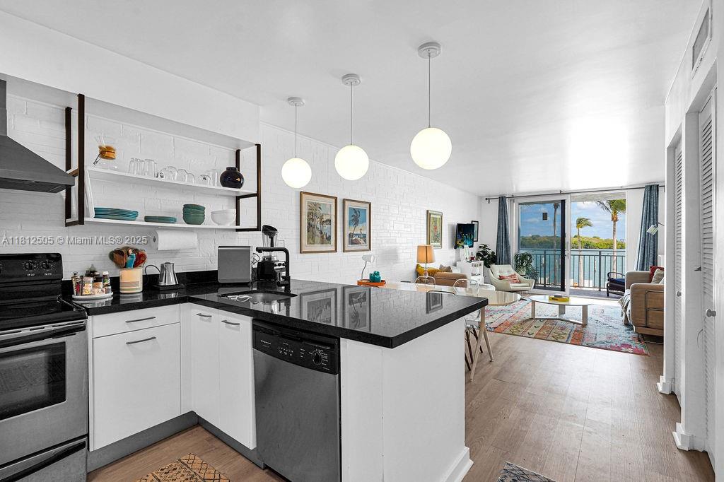 Property photo # 9