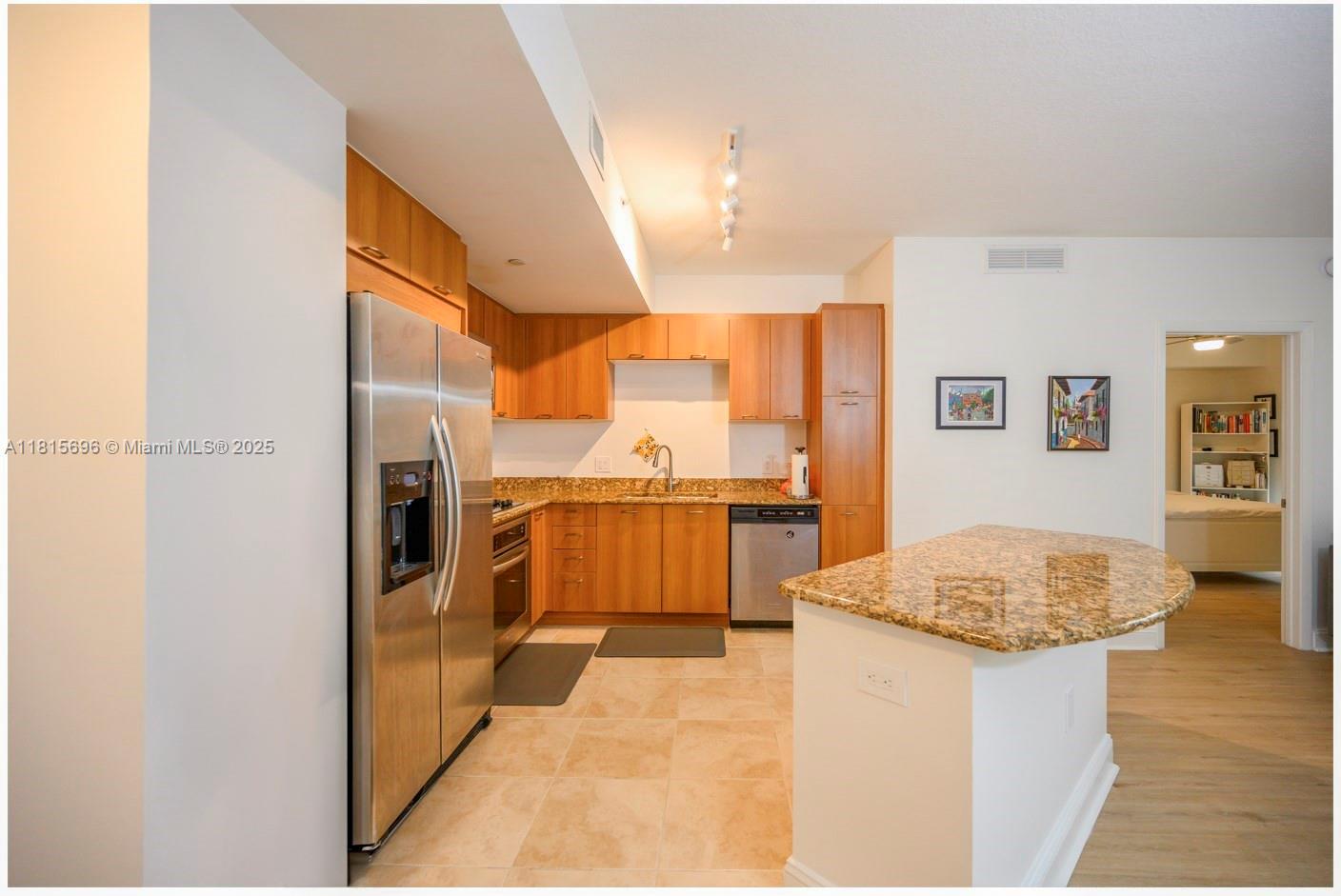 Property photo # 9