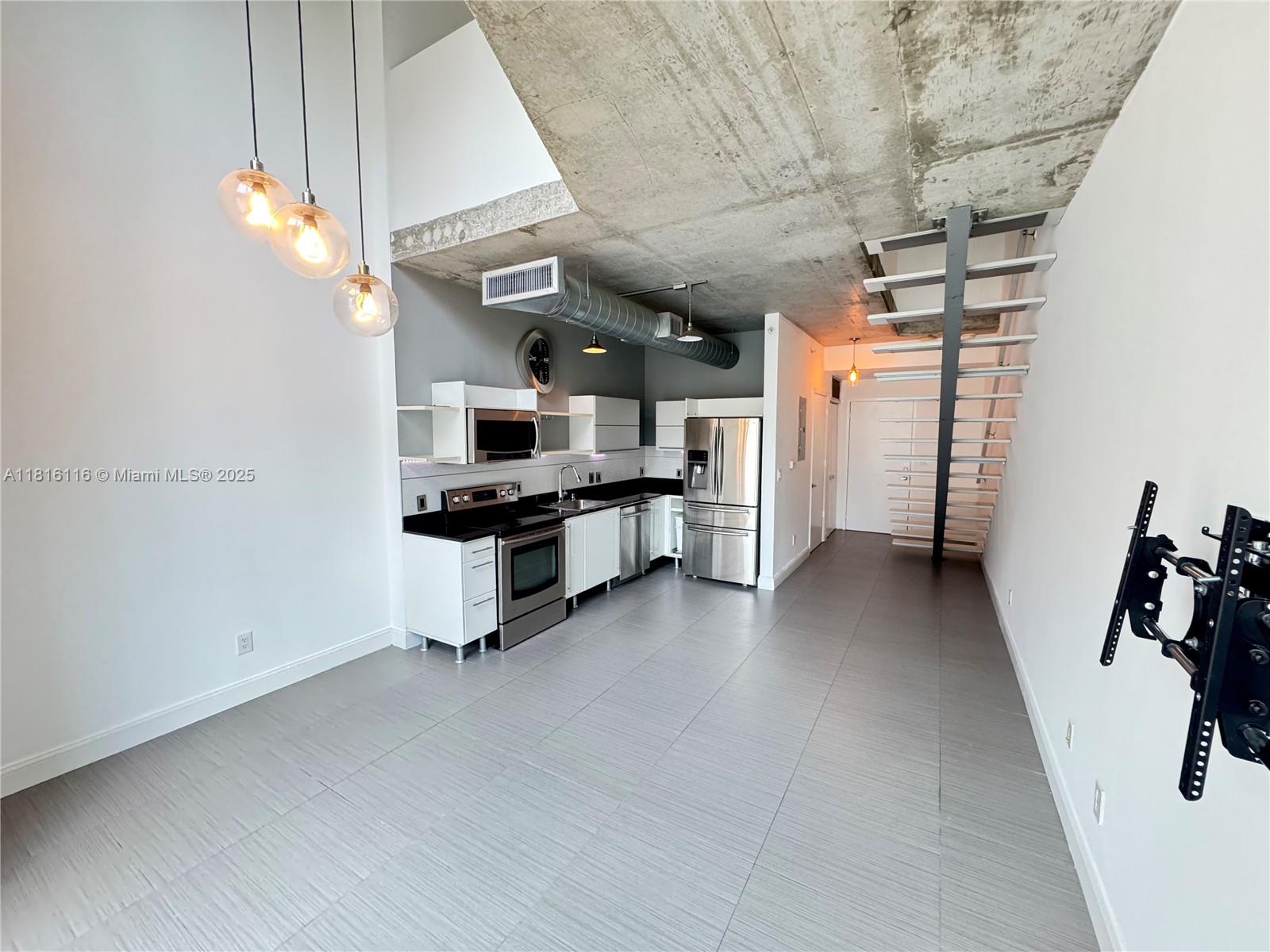 Property photo # 2