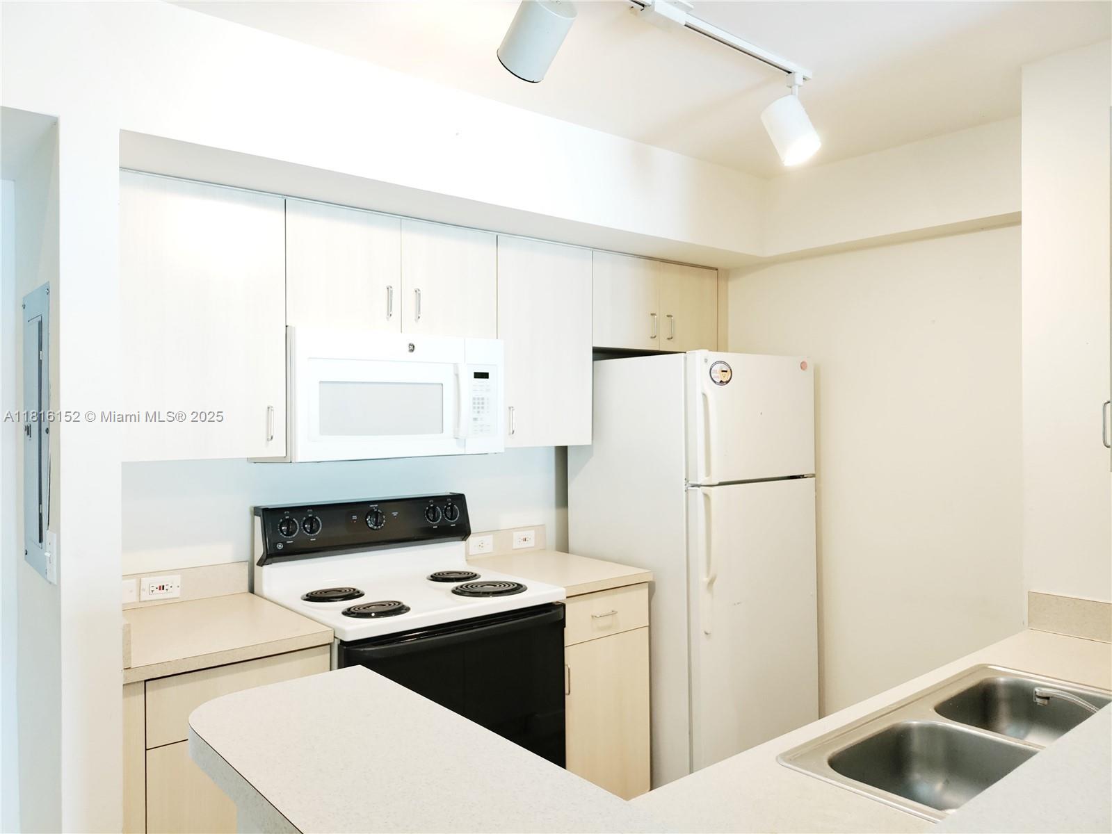 Property photo # 9