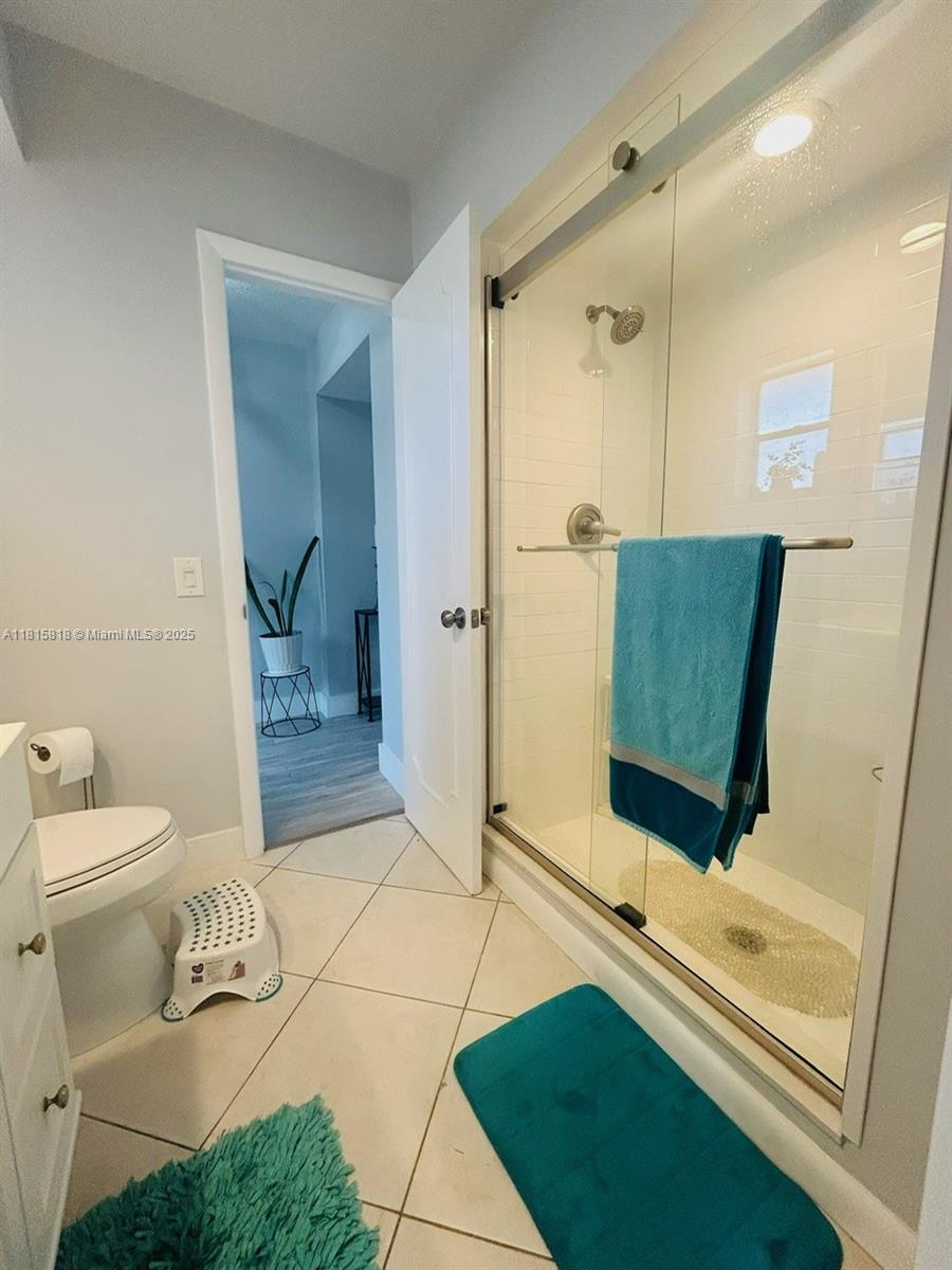 8002 Lagos De Campo Blvd #B-107, Tamarac, Florida image 33
