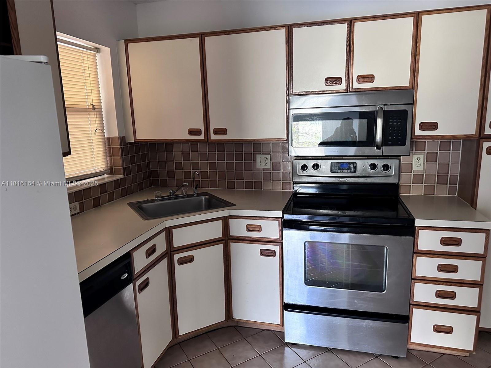 Property photo # 8